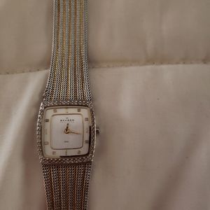 Skagen watch. Silver/gold. Small defect